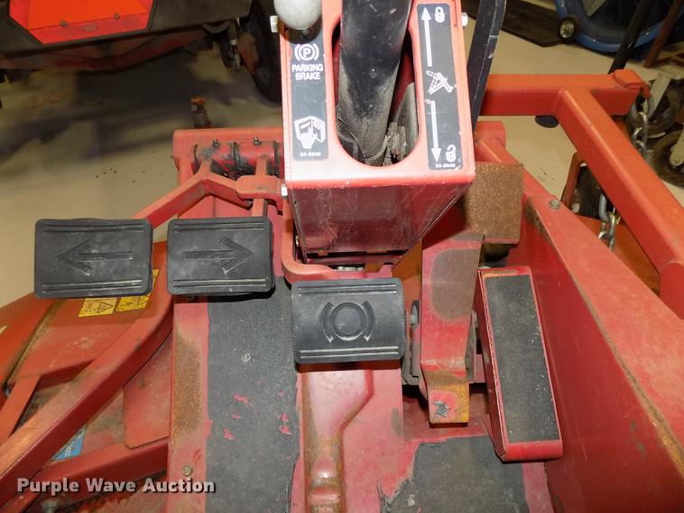 image for item DE7581 2006 Toro Ground Master 328D lawn mower