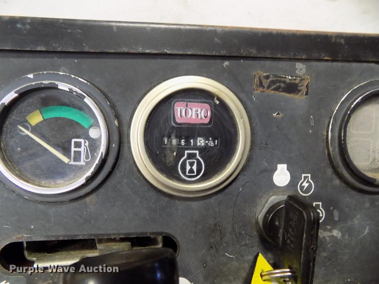 image for item DE7581 2006 Toro Ground Master 328D lawn mower