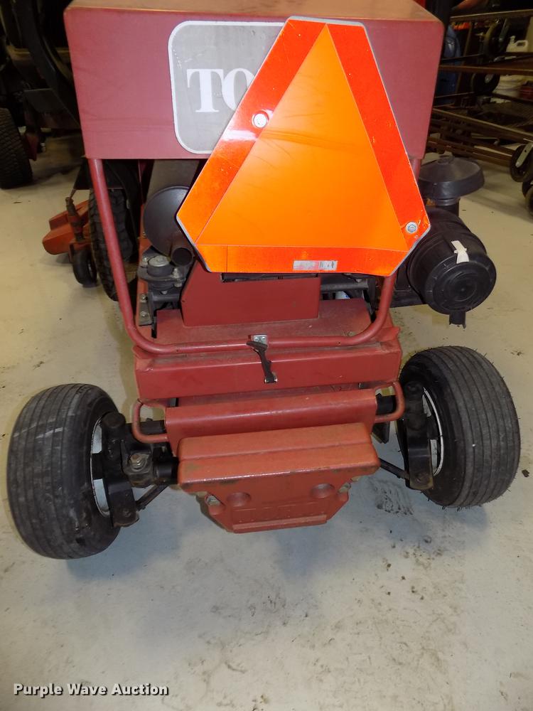 image for item DE7581 2006 Toro Ground Master 328D lawn mower