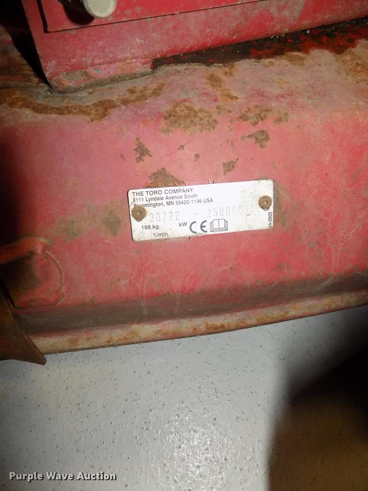 image for item DE7581 2006 Toro Ground Master 328D lawn mower