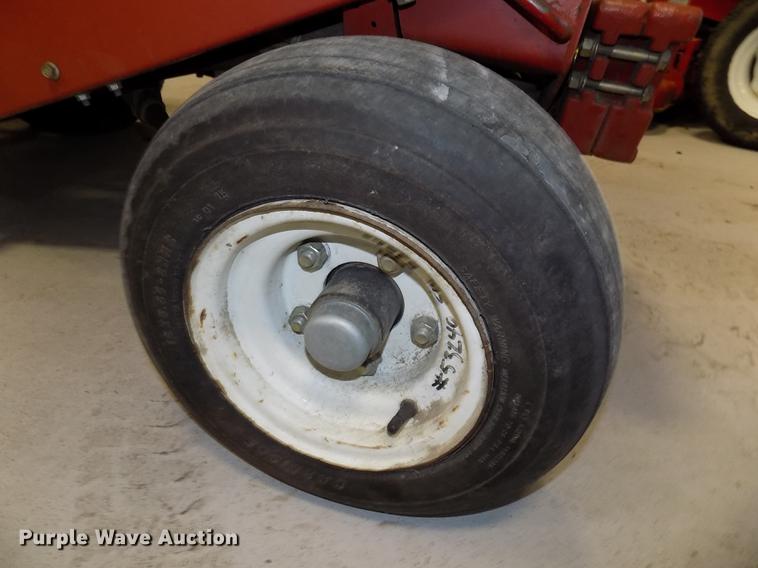 image for item DE7581 2006 Toro Ground Master 328D lawn mower