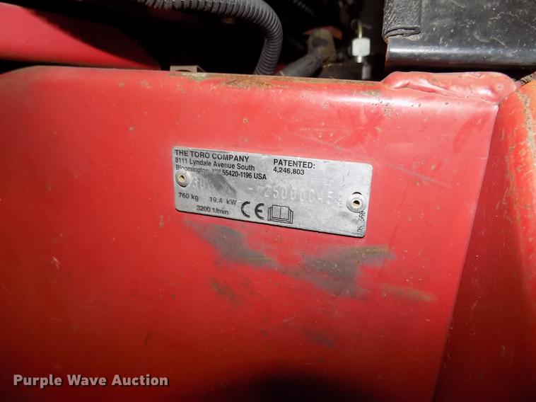 image for item DE7581 2006 Toro Ground Master 328D lawn mower