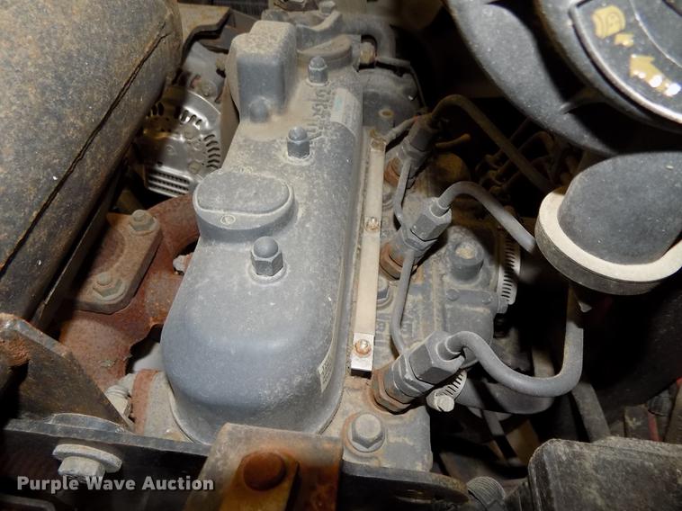 image for item DE7582 2005 Toro Groundsmaster 228D lawn mower