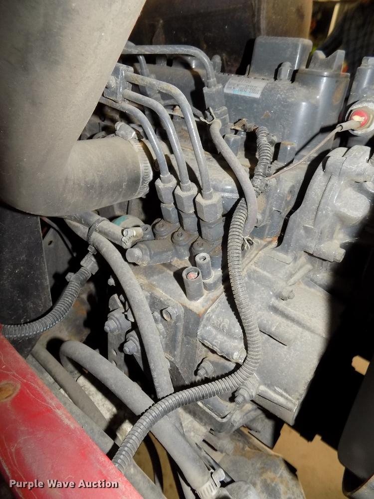 image for item DE7582 2005 Toro Groundsmaster 228D lawn mower