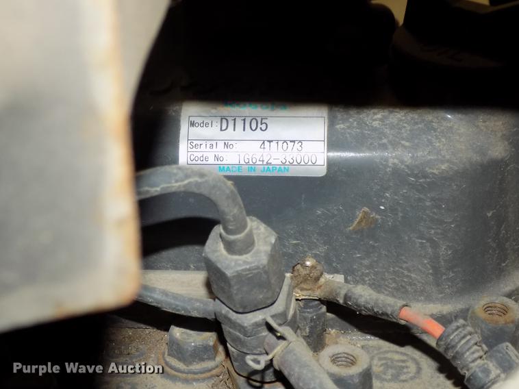 image for item DE7582 2005 Toro Groundsmaster 228D lawn mower