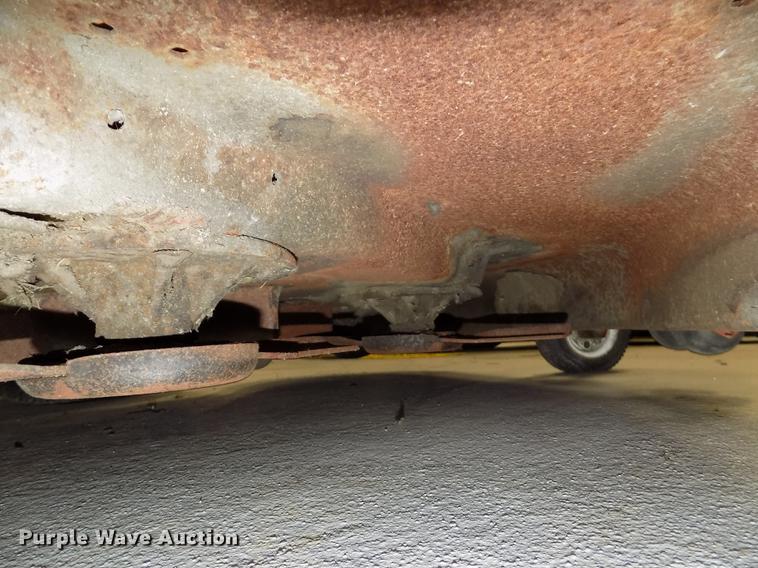 image for item DE7582 2005 Toro Groundsmaster 228D lawn mower