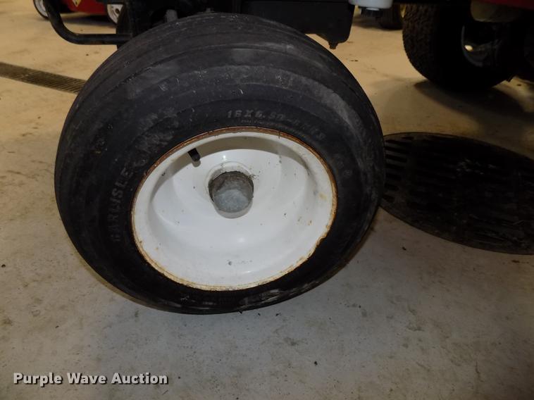 image for item DE7582 2005 Toro Groundsmaster 228D lawn mower