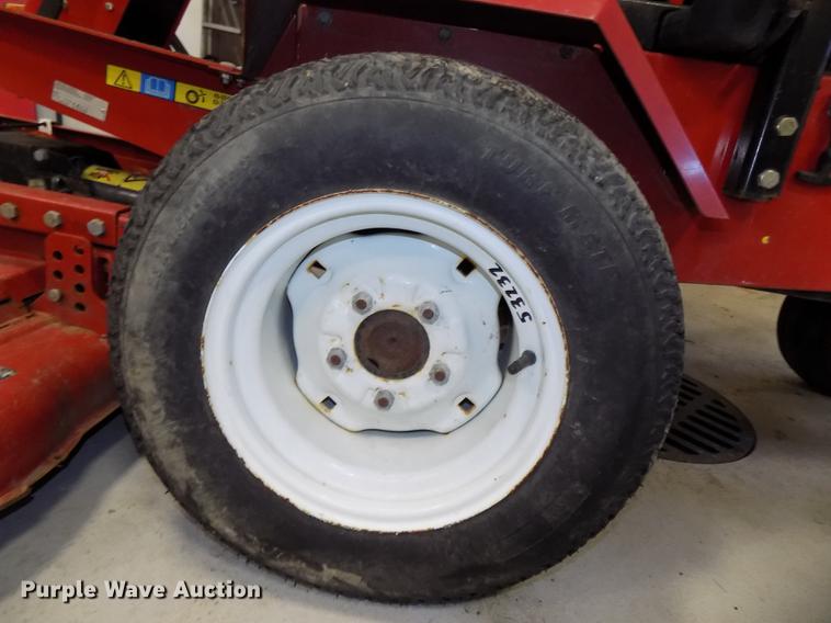 image for item DE7582 2005 Toro Groundsmaster 228D lawn mower