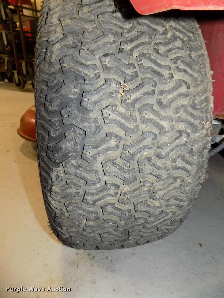 image for item DE7582 2005 Toro Groundsmaster 228D lawn mower