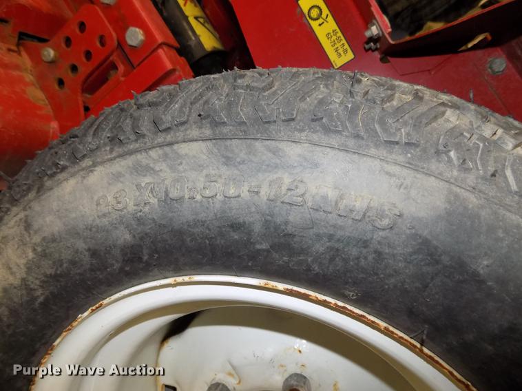 image for item DE7582 2005 Toro Groundsmaster 228D lawn mower