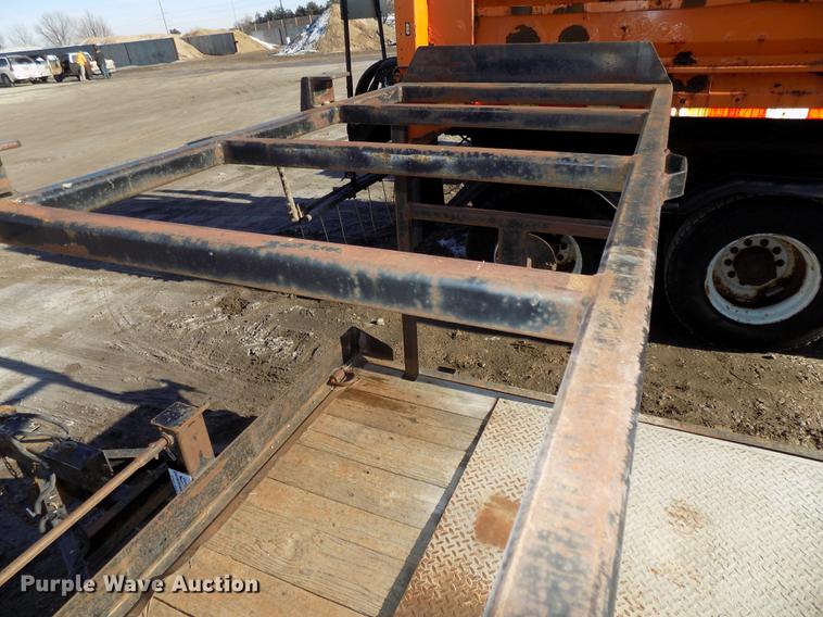 image for item DE7583 2002 Maclander 18TSLWB utility trailer