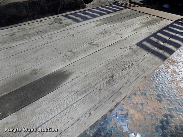 image for item DE7583 2002 Maclander 18TSLWB utility trailer