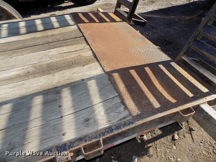 image for item DE7583 2002 Maclander 18TSLWB utility trailer