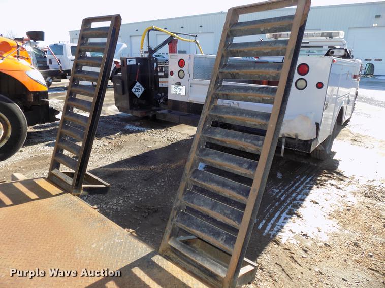 image for item DE7583 2002 Maclander 18TSLWB utility trailer