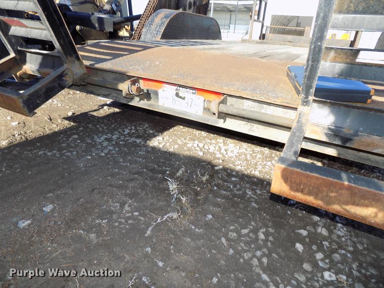 image for item DE7583 2002 Maclander 18TSLWB utility trailer