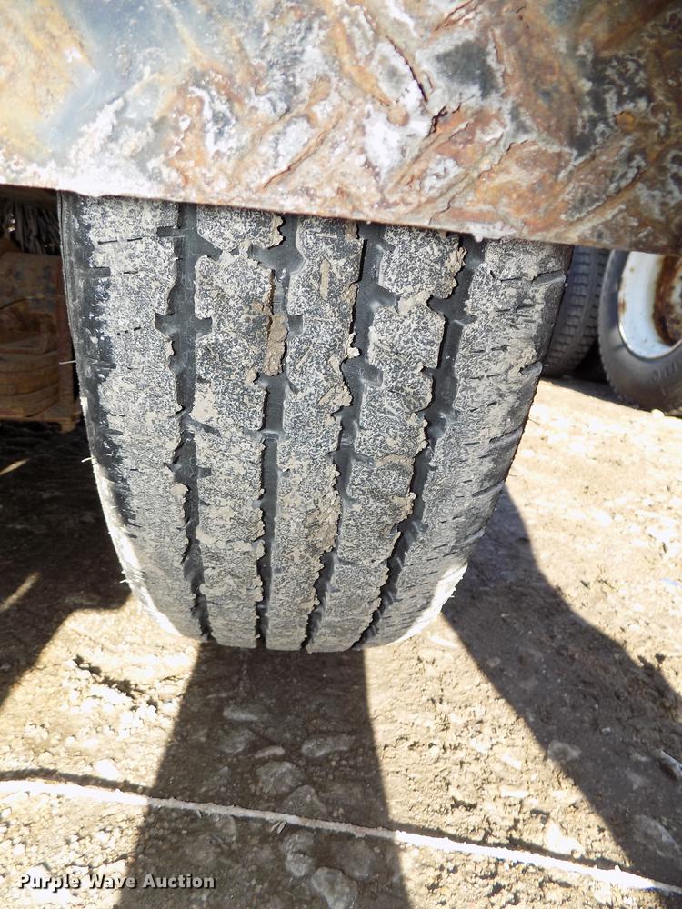 image for item DE7583 2002 Maclander 18TSLWB utility trailer