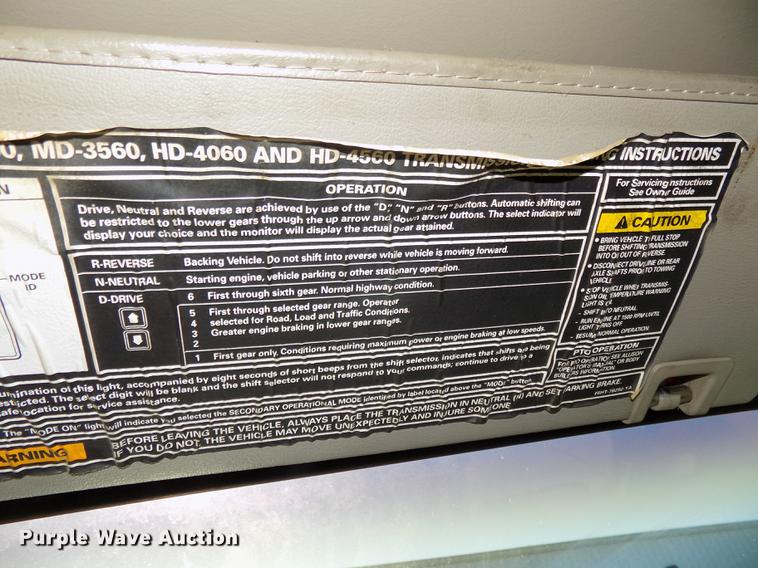 image for item DE7584 2001 Sterling L7500 dump truck