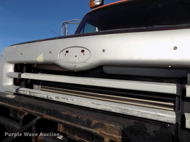 image for item DE7584 2001 Sterling L7500 dump truck