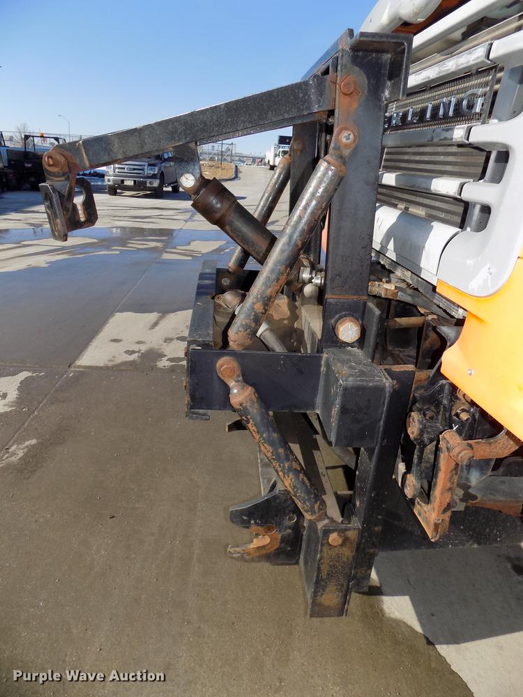 image for item DE7584 2001 Sterling L7500 dump truck