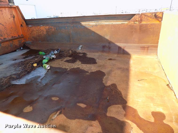 image for item DE7584 2001 Sterling L7500 dump truck