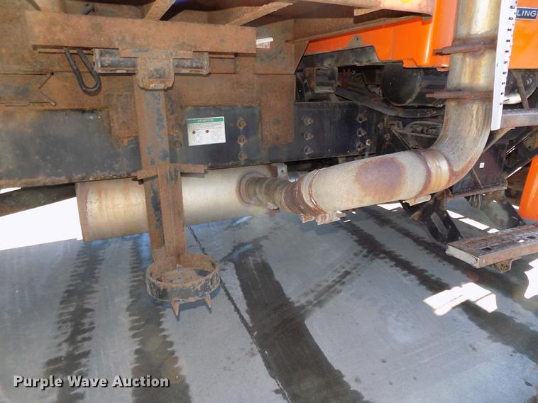 image for item DE7584 2001 Sterling L7500 dump truck