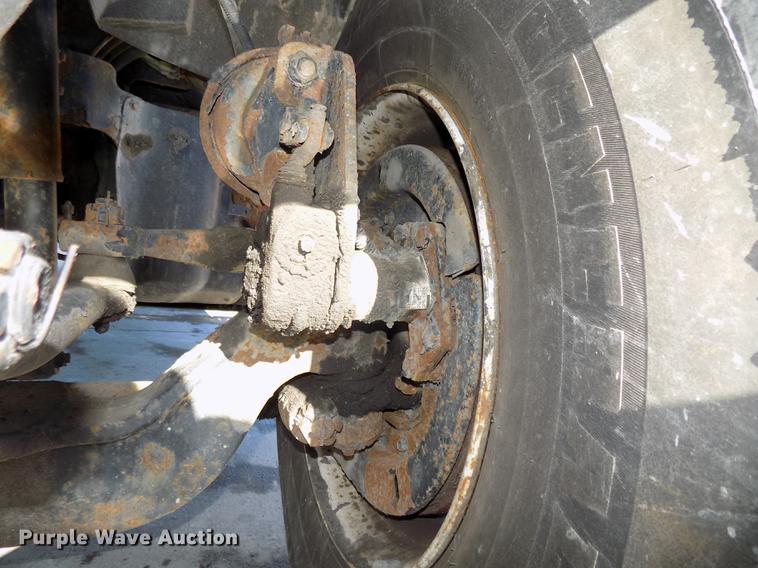 image for item DE7584 2001 Sterling L7500 dump truck