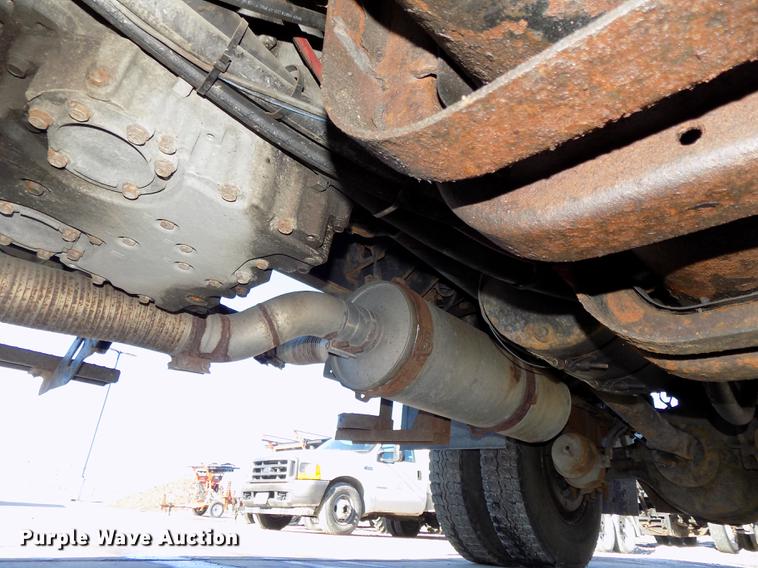 image for item DE7584 2001 Sterling L7500 dump truck