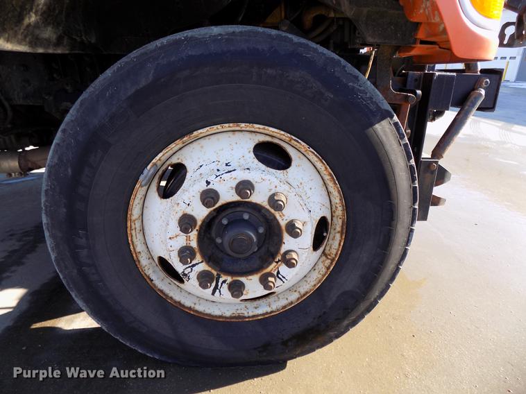 image for item DE7584 2001 Sterling L7500 dump truck