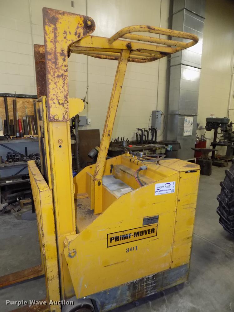 image for item DE7585 Prime Mover RC30 forklift