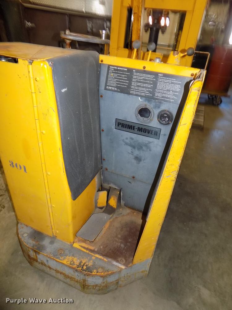 image for item DE7585 Prime Mover RC30 forklift