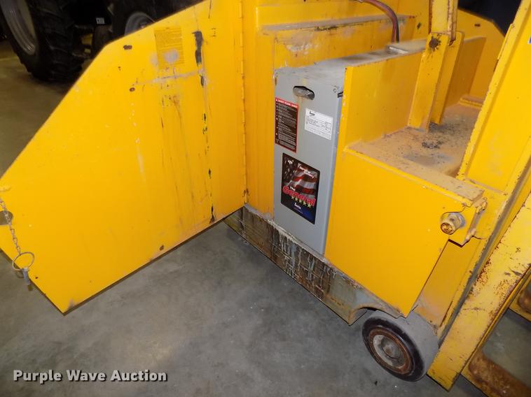 image for item DE7585 Prime Mover RC30 forklift