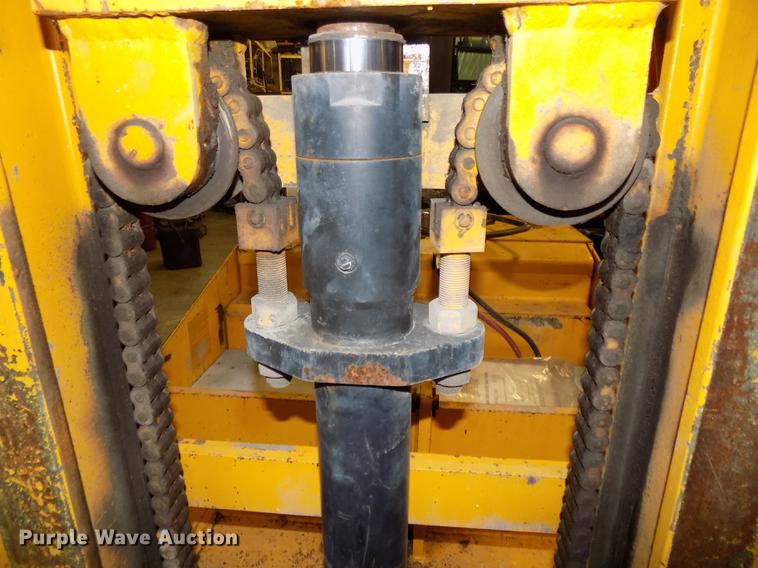 image for item DE7585 Prime Mover RC30 forklift