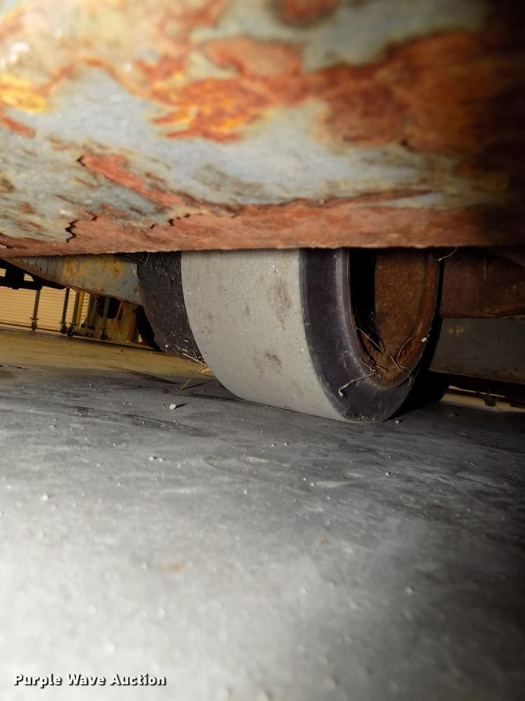 image for item DE7585 Prime Mover RC30 forklift