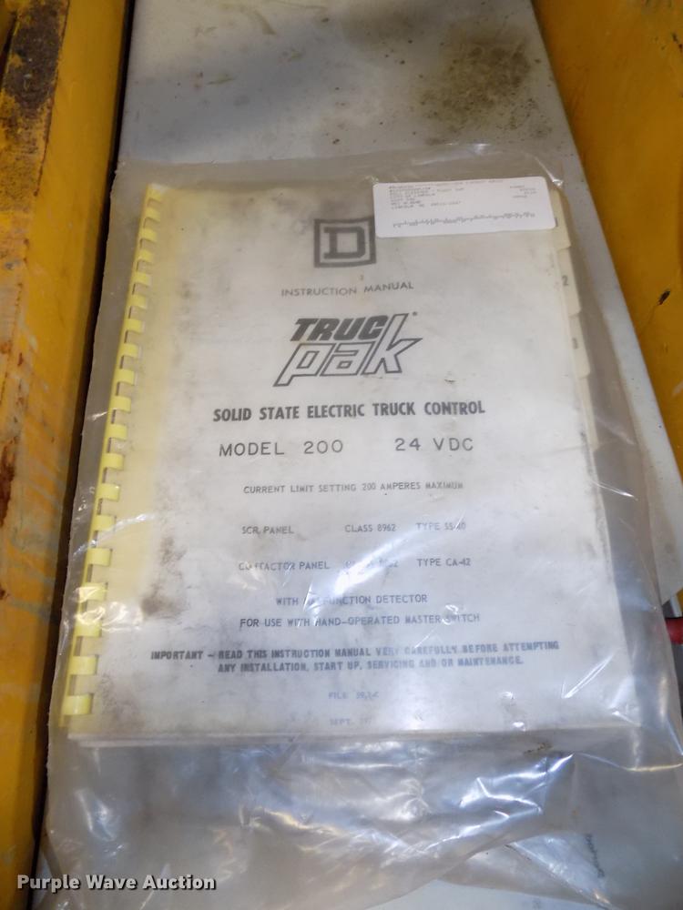 image for item DE7585 Prime Mover RC30 forklift