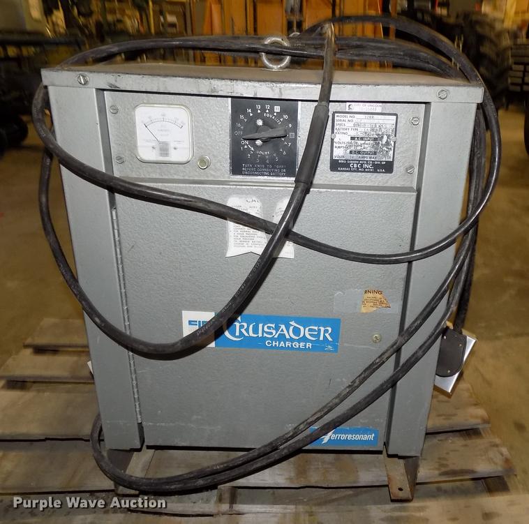 image for item DE7585 Prime Mover RC30 forklift