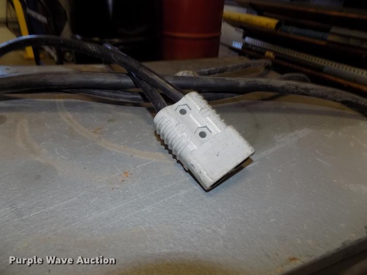 image for item DE7585 Prime Mover RC30 forklift