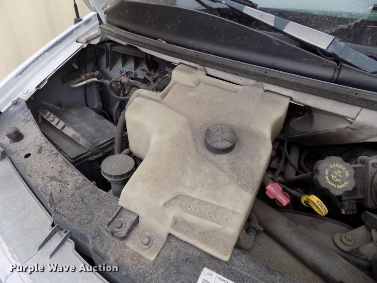 image for item DE7590 1999 GMC Savana G3500 box truck