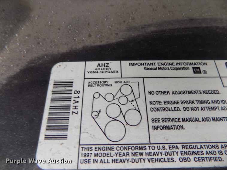 image for item DE7590 1999 GMC Savana G3500 box truck