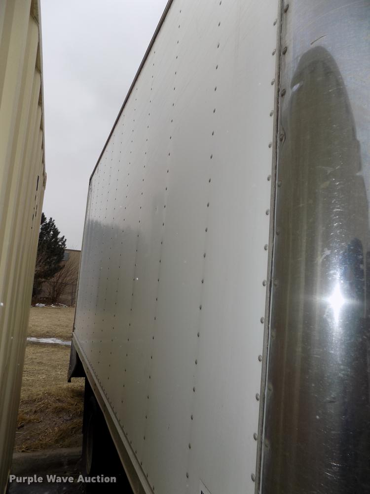 image for item DE7590 1999 GMC Savana G3500 box truck