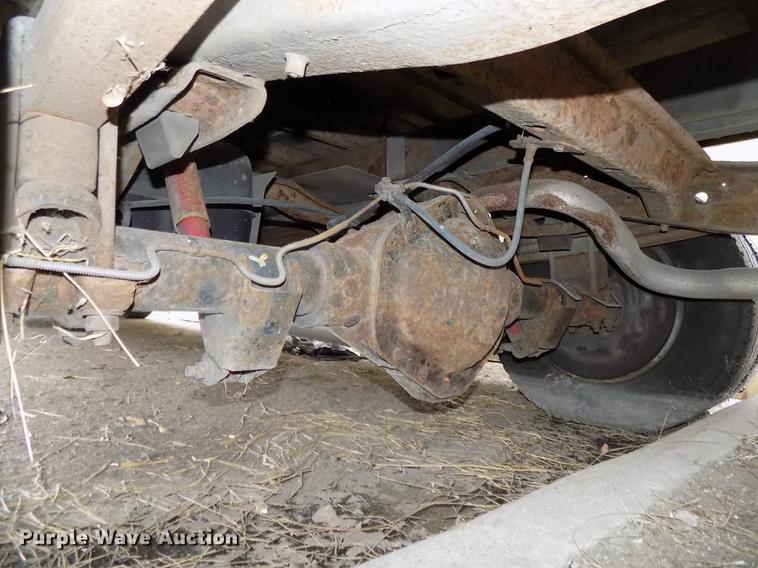 image for item DE7590 1999 GMC Savana G3500 box truck