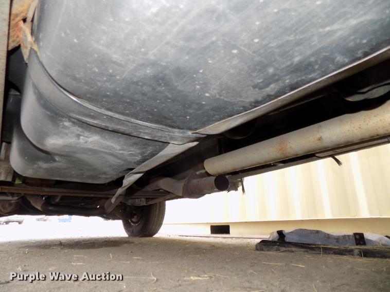 image for item DE7590 1999 GMC Savana G3500 box truck