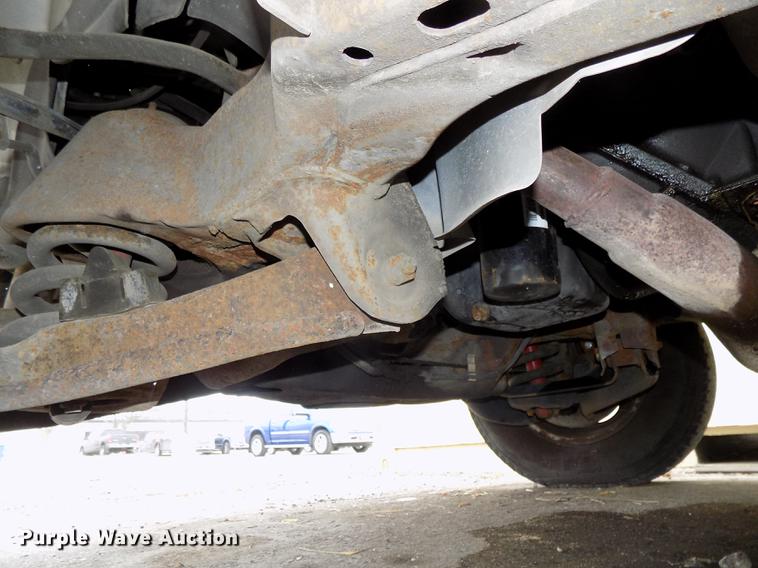 image for item DE7590 1999 GMC Savana G3500 box truck