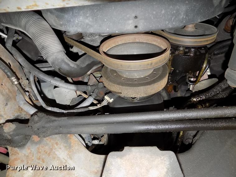 image for item DE7590 1999 GMC Savana G3500 box truck