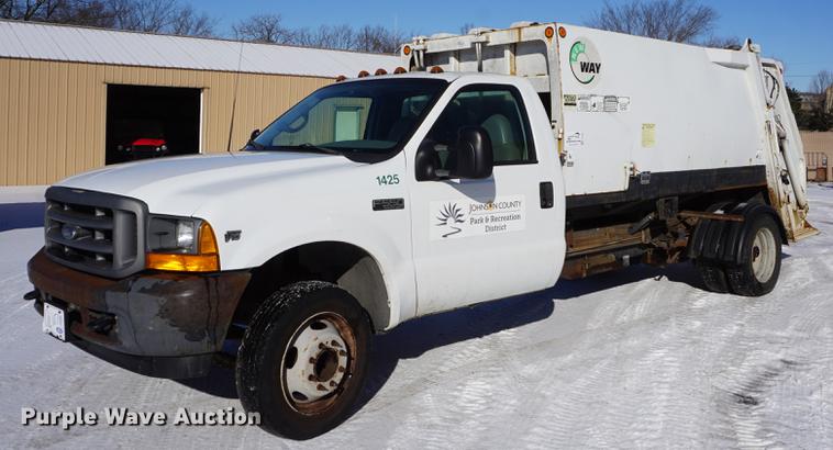 image for item DF7607 2001 Ford F550 Super Duty refuse truck