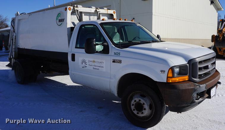 image for item DF7607 2001 Ford F550 Super Duty refuse truck