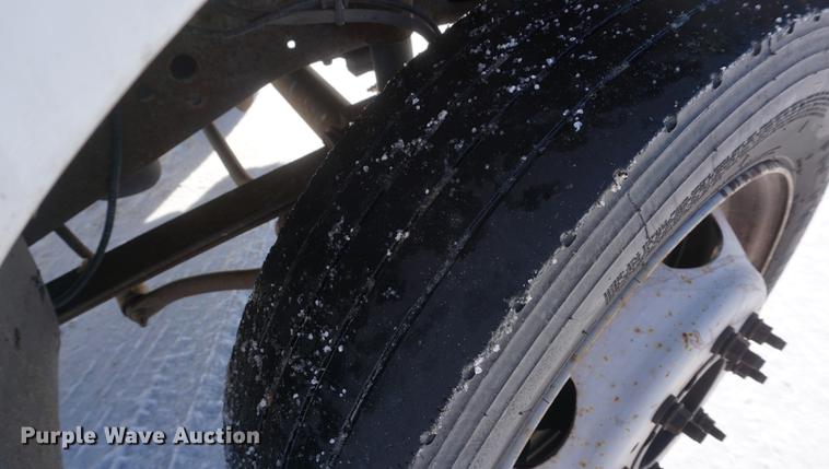 image for item DF7607 2001 Ford F550 Super Duty refuse truck