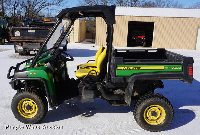 image for item DF7608 2012 John Deere 625i Gator utility vehicle