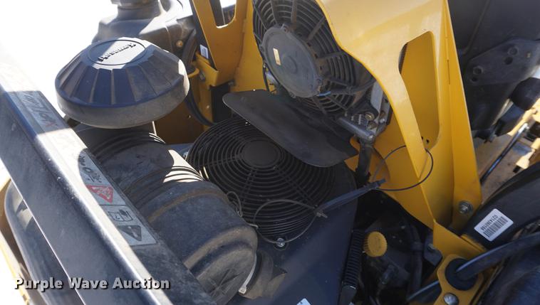 image for item DF7609 Hustler Super Z lawn mower