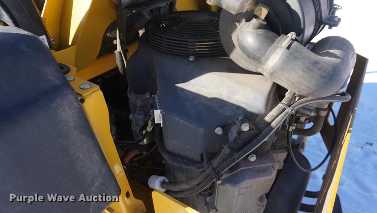 image for item DF7609 Hustler Super Z lawn mower