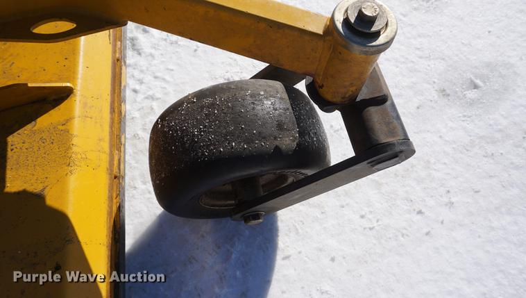 image for item DF7609 Hustler Super Z lawn mower